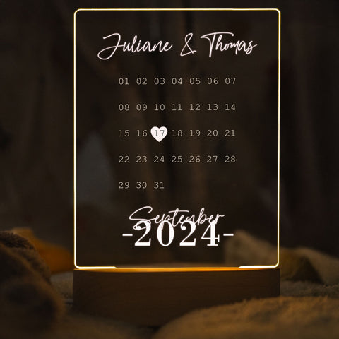Beleuchtetes Acrylglas - Kalender - Personalisiertes Geschenk mit Namen & Datum