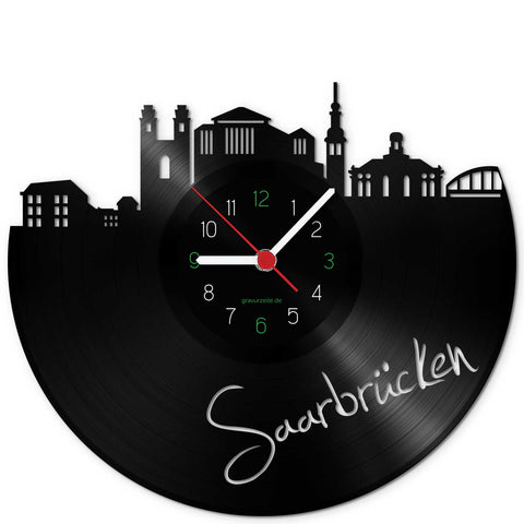 Wanduhr aus Vinyl Skyline Saarbrücken