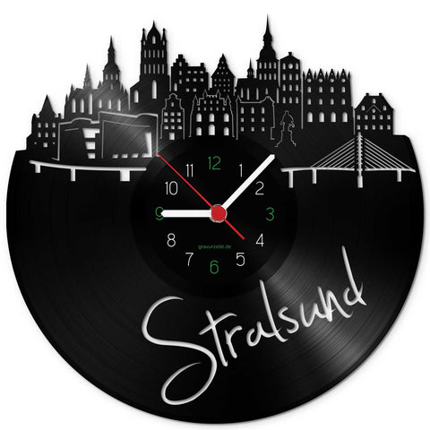 Wanduhr aus Vinyl Skyline Stralsund
