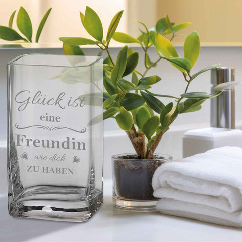 Blumenvase mit Gravur - Glück ist eine Freundin - Deko Vase als Geschenk