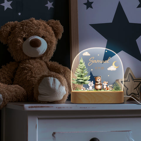 Kinder LED Nachtlicht mit Sockel aus Holz - "Waldfreunde"