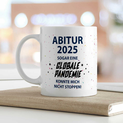 Bedruckte Tasse mit Spruch Pandemie Abitur