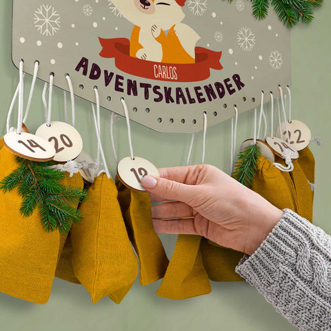 Personalisierter Adventskalender aus Holz mit Druckmotiv & Namen - Wintertiere
