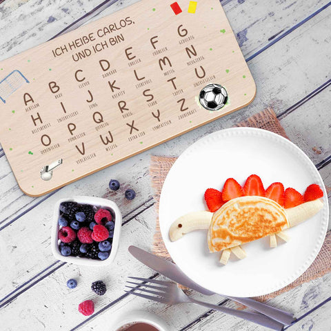Frühstücksbrettchen mit Druckmotiv & Name - ABC Fußball