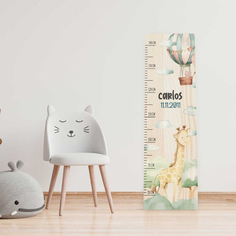 Messlatte mit Namen für Kinder im Giraffe Design