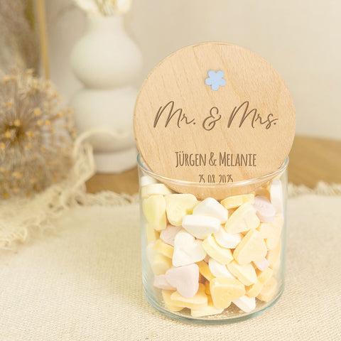 Graviertes Vorratsglas mit Holzdeckel - Mr & Mrs Symbol
