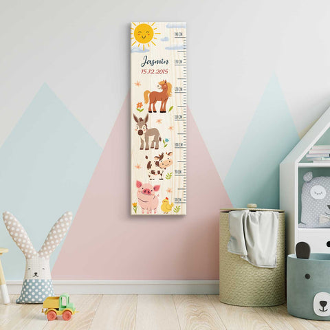 Messlatte mit Namen für Kinder im Bauernhof Design