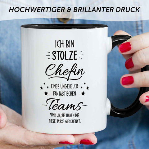 Bedruckte Tasse mit Spruch Stolze Chefin