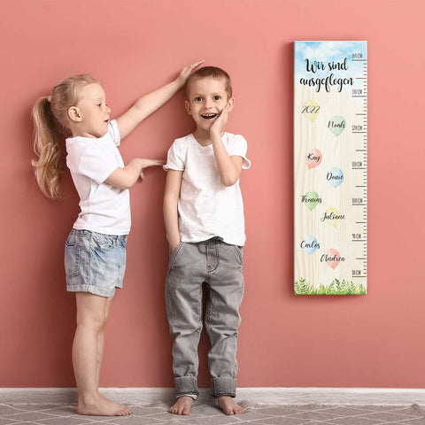 Messlatte als Abschiedsgeschenk - Ballons - mit Namen der Kinder aus Holz