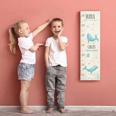 Messlatte mit Namen für Kinder im Wal Design