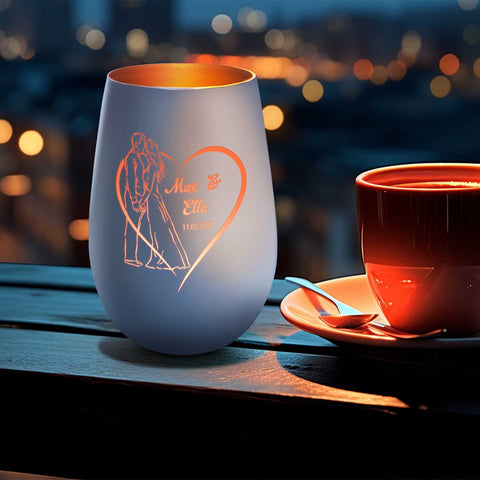 Deko Windlicht aus Glas mit Gravur - Hochzeitskuss - Personalisiert mit Namen & Datum