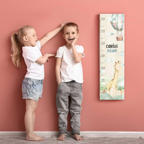 Messlatte mit Namen für Kinder im Giraffe Design
