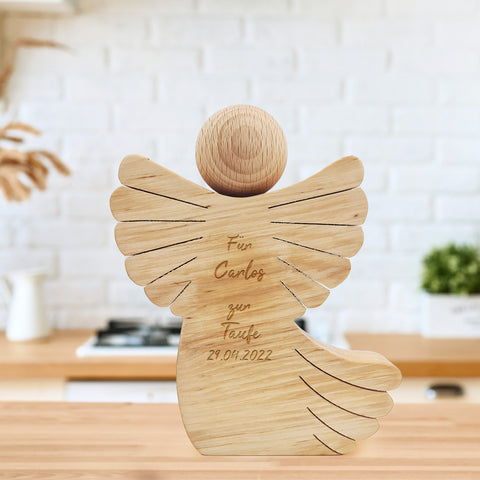 Tischdekoration aus Holz - gravierter Engel - Personalisiert mit Namen & Datum