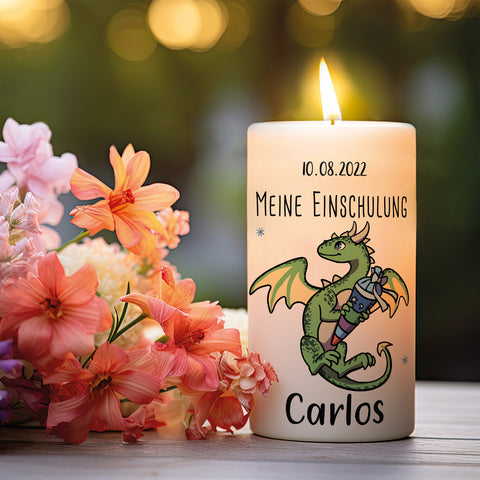 Kleine Kerze "Drache" mit Namen und Datum zur Einschulung