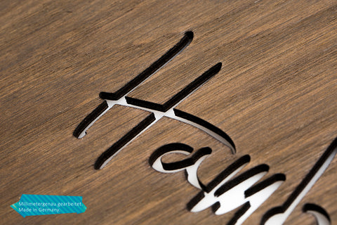 Wanduhr aus Holz Skyline Hamburg 2016 Eiche geräuchert Makro