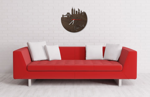 Wanduhr aus Holz Skyline New York Eiche geräuchert Wohnzimmer