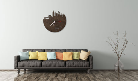 Wanduhr aus Holz Skyline New York Eiche geräuchert Wohnzimmer