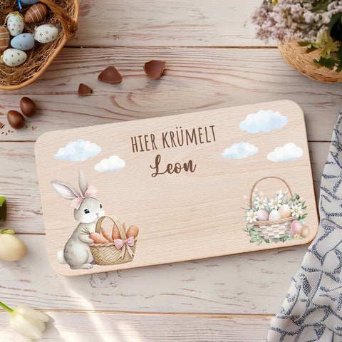Frühstücksbrettchen mit Druck & Name zu Ostern - Lifestyle-Szene