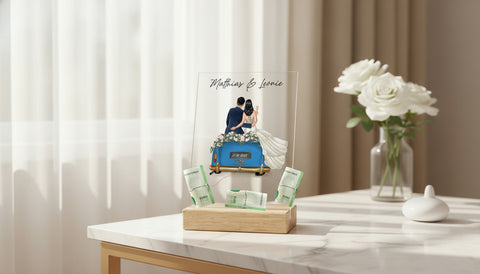 Hochzeitsauto auf Acrylglas - Personalisiertes Geldgeschenk zur Hochzeit - Lifestyle-Szene