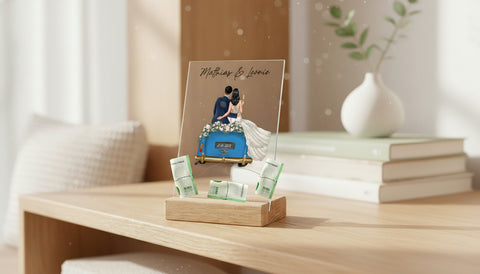 Hochzeitsauto auf Acrylglas - Personalisiertes Geldgeschenk zur Hochzeit - Lifestyle-Szene