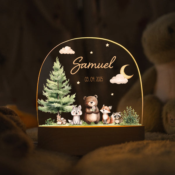Kinder LED Nachtlicht mit Sockel aus Holz - "Waldfreunde" GRAVURZEILE