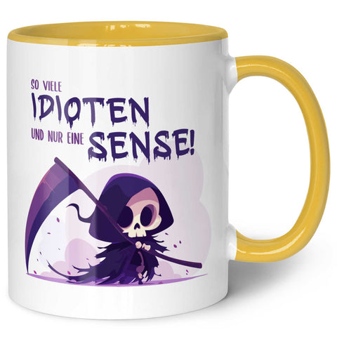 Bedruckte Tasse mit Spruch in lila - So viele Idioten und nur eine Sense