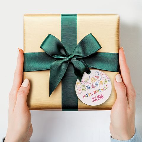 Geschenkanhänger aus Holz - Happy Birthday - Personalisiert mit Namen
