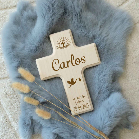 Holzkreuz mit Gravur - Für Kinder zu versch. Anlässen - Personalisierbar mit Namen & Datum