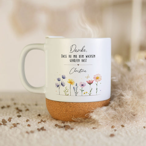 Bedruckte Tasse mit Korksockel & Deckel - Beim Wachsen geholfen