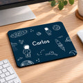 Bedrucktes Mousepad mit Wunschnamen im Weltall Design