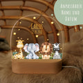 Kinder LED Nachtlicht mit Sockel aus Holz im Tiergruppe Design GRAVURZEILE – Bild 2