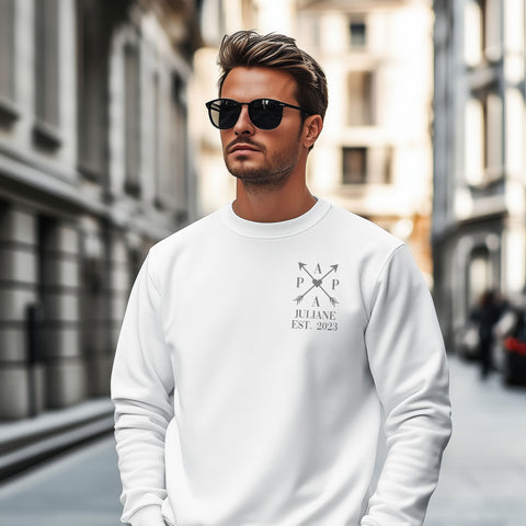 Personalisiertes Sweatshirt für Herren - PAPA EST. Kreuzpfeile