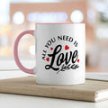 Bedruckte Tasse mit Spruch - All you need is love