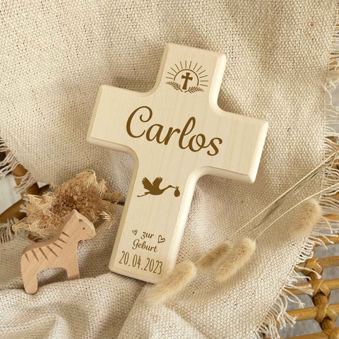 Holzkreuz mit Gravur - Für Kinder zu versch. Anlässen - Personalisierbar mit Namen & Datum