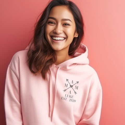Personalisierter Hoodie für Frauen - MAMA EST. Kreuzpfeile
