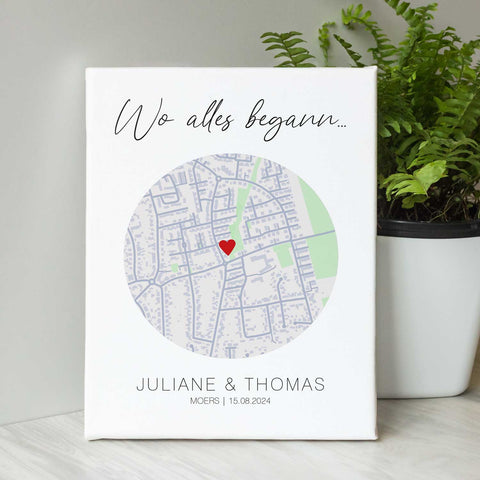 Leinwand mit dem Motiv "Wo alles begann" - Personalisiertes Geschenk mit Wunschort