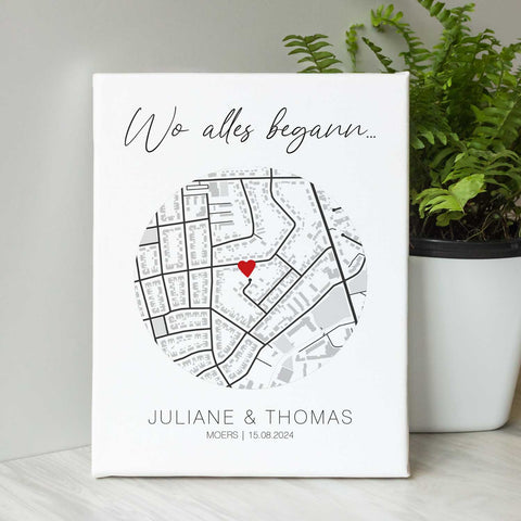 Leinwand mit dem Motiv "Wo alles begann" - Personalisiertes Geschenk mit Wunschort