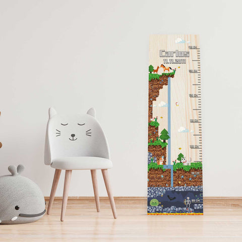Messlatte mit Namen für Kinder im Pixelerde Design