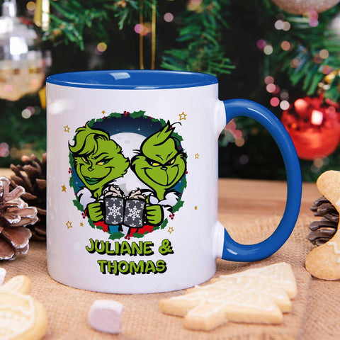 Bedruckte Tasse mit Weihnachtsmotiv - Grinch Paar mit Namen