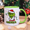 Bedruckte Tasse mit Weihnachtsmotiv - Weiblicher Grinch mit Name