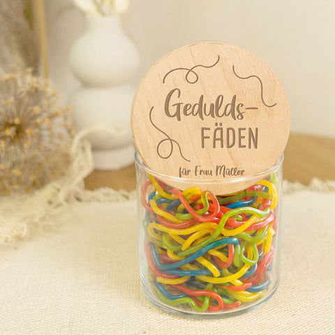 Graviertes Vorratsglas mit Holzdeckel - Geduldsfäden