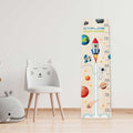 Messlatte mit Namen für Kinder im Rakete Design