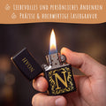 GRAVURZEILE x ZIPPO Personalisiertes Sturmfeuerzeug - Initalen - Windfest und Langlebig - Nachfüllbar