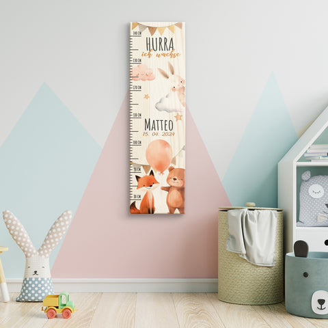 Messlatte mit Namen für Kinder im Party Design