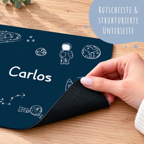 Bedrucktes Mousepad mit Wunschnamen im Weltall Design