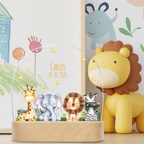 Kinder LED Nachtlicht mit Sockel aus Holz im Tiergruppe Design