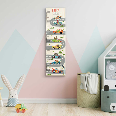 Messlatte mit Namen für Kinder im Rennauto Design