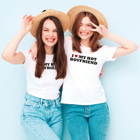 Bedrucktes T-Shirt für Damen - I love my hot Boyfriend