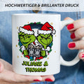 Bedruckte Tasse mit Weihnachtsmotiv - Grinch Paar mit Namen