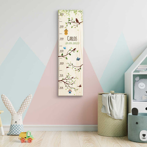 Messlatte mit Namen für Kinder im Vögel Design
